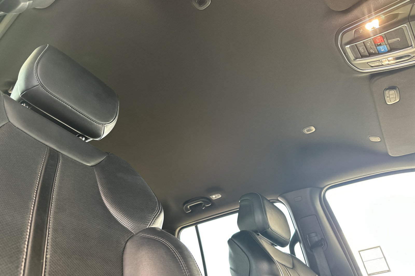 Used 2024 Jeep Wagoneer Series II AWD/4WD image 19