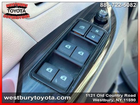 Used 2015 Toyota Sienna XLE w/ XLE Navigation Package image 20