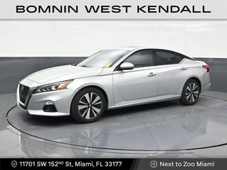 Used 2019 Nissan Altima 2.5 SV FWD video 1
