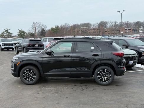 New 2026 Chevrolet TrailBlazer ACTIV w/ Convenience Package AWD/4WD image 2