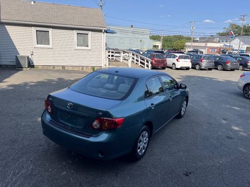 Used 2010 Toyota Corolla LE FWD image 9