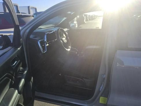 Used 2024 GMC Canyon Elevation w/ Convenience Package RWD image 2