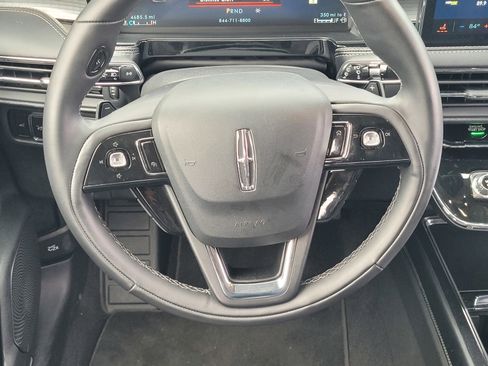 Used 2025 Lincoln Corsair FWD image 12