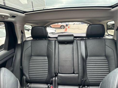 Used 2020 Land Rover Discovery Sport SE AWD/4WD image 10