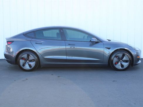 Used 2018 Tesla Model 3 Long Range AWD/4WD image 3
