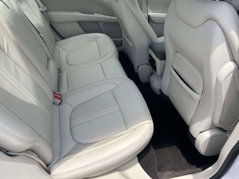 Used 2018 Lincoln MKZ Select w/ Select Plus Package FWD image 14