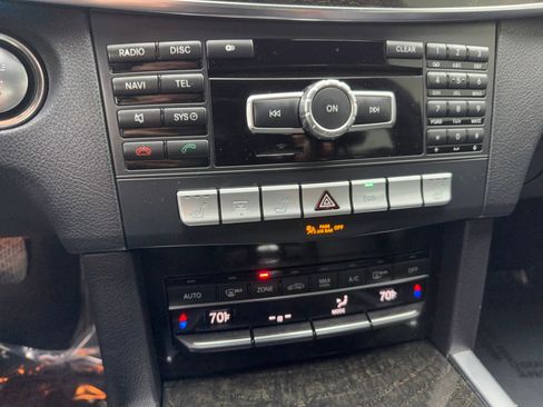 Used 2014 Mercedes-Benz E 350 Sedan image 27