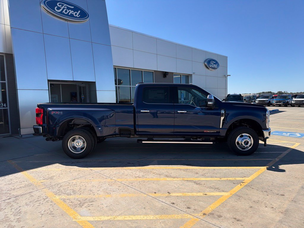 New 2027 Ford F350 Lariat w/ Lariat Premium Package AWD/4WD image 11