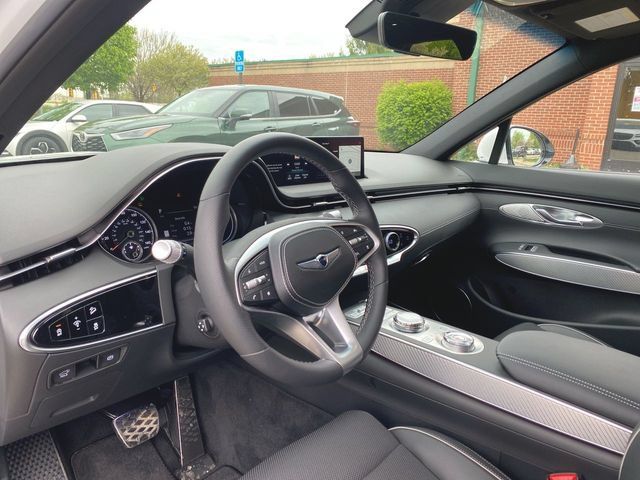 Used 2025 Genesis GV70 3.5T Sport AWD/4WD image 10