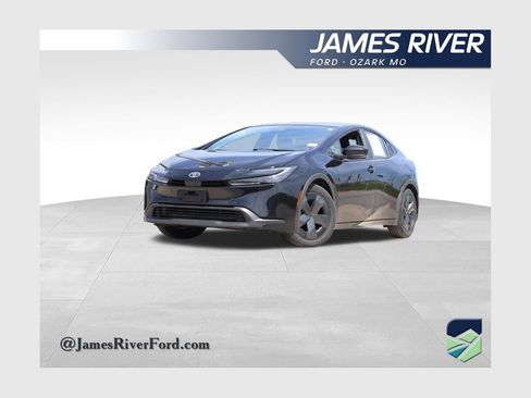Used 2025 Toyota Prius LE FWD image 1