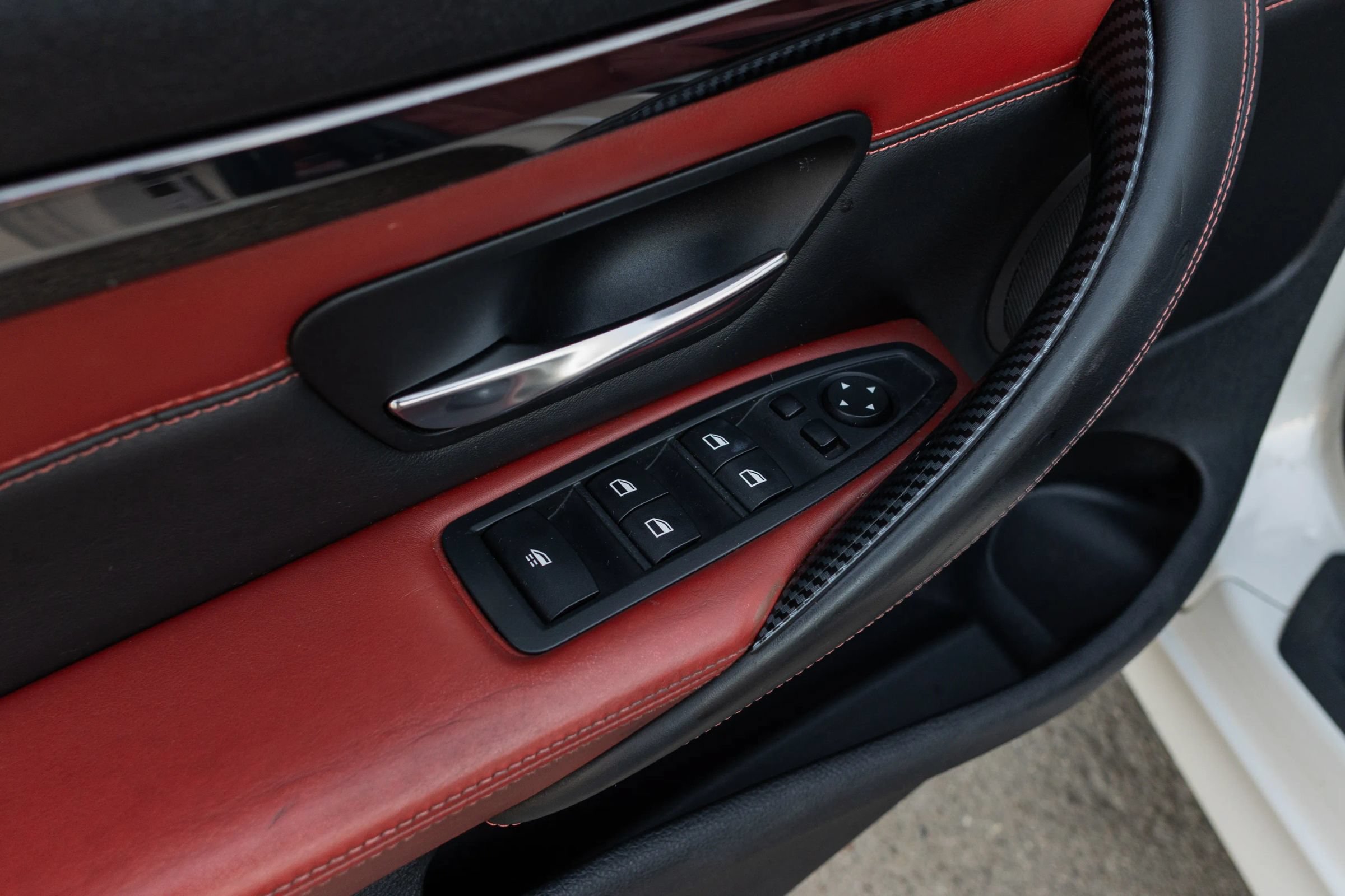Used 2015 BMW M4 Convertible w/ Executive Package RWD image 10