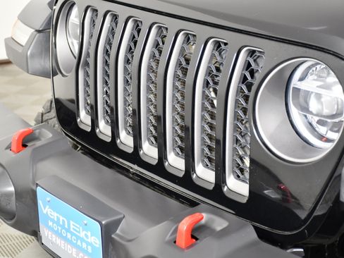 Used 2020 Jeep Gladiator Rubicon w/ LED Lighting Group AWD/4WD image 11