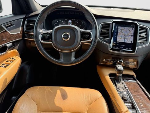 Used 2019 Volvo XC90 T6 Momentum w/ Protection Package Premier AWD/4WD image 13