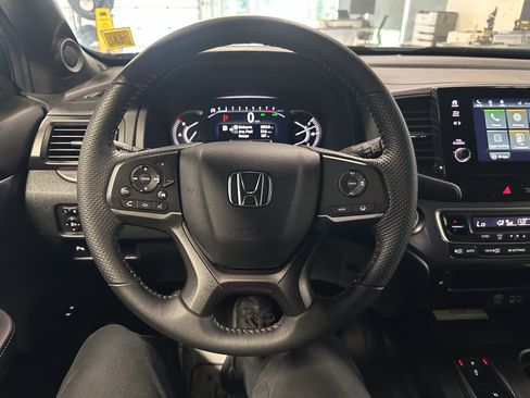 Used 2023 Honda Passport EX-L image 11