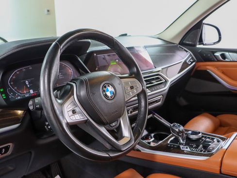 Used 2021 BMW X7 xDrive40i w/ Executive Package image 23