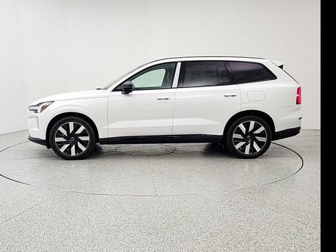 New 2026 Volvo EX90 Ultra AWD/4WD image 8