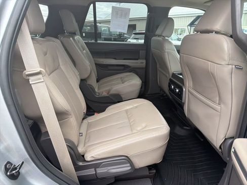 Used 2021 Ford Expedition XLT image 25