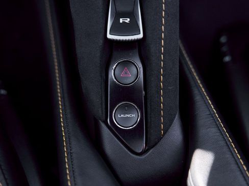 Used 2020 McLaren 720S Spider RWD image 60