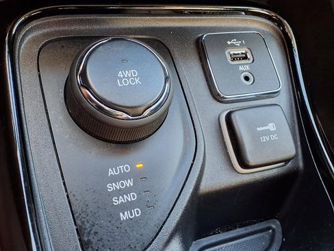 Used 2019 Jeep Compass Limited AWD/4WD image 24