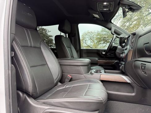 Used 2022 Chevrolet Silverado 3500 High Country w/ LPO, Hitch Package image 18