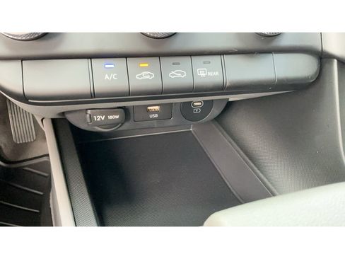 Used 2026 Hyundai Elantra SE FWD image 19