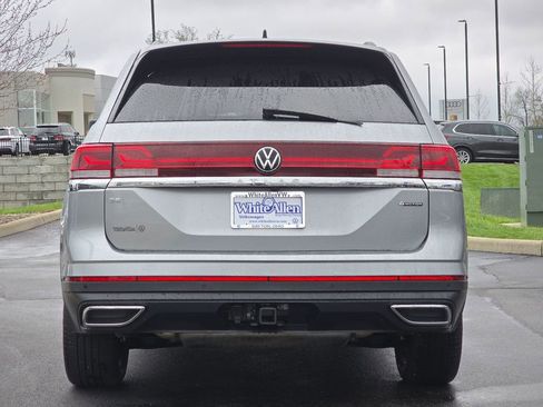 Used 2025 Volkswagen Atlas SE AWD/4WD image 22