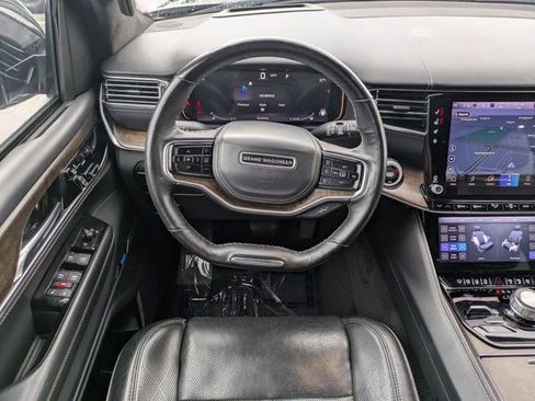 Used 2022 Jeep Grand Wagoneer Series II w/ Convenience Group III image 13