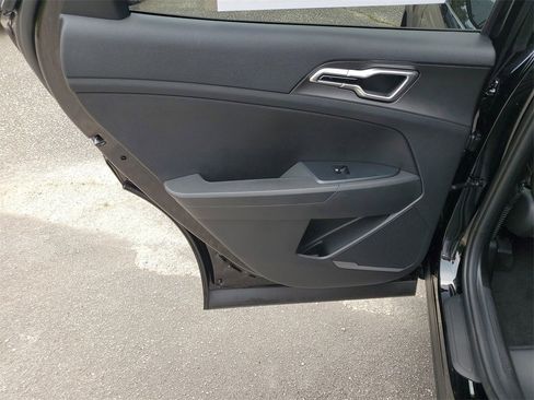 New 2026 Kia Sportage LX image 22