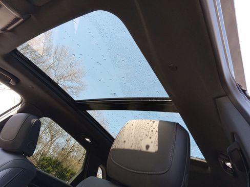 New 2026 Cadillac XT5 Premium Luxury w/ LPO, ONYX Package image 10