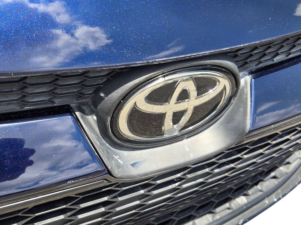 Used 2022 Toyota Corolla LE FWD image 5