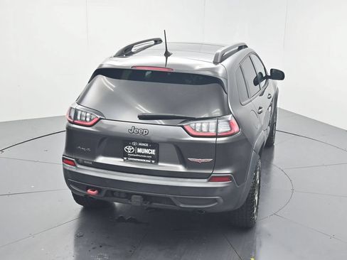 Used 2019 Jeep Cherokee Trailhawk AWD/4WD image 60