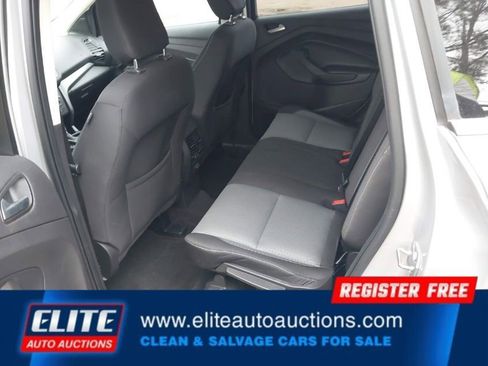 Used 2018 Ford Escape SE w/ Ford Safe & Smart Package image 16