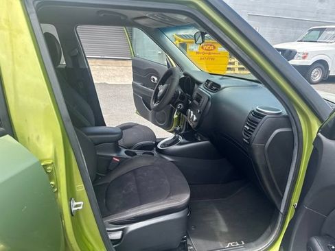 Used 2015 Kia Soul FWD image 14