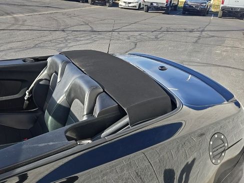 Used 2017 Ford Mustang Premium image 12