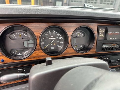 Used 1993 Dodge D/W Truck 250 image 25