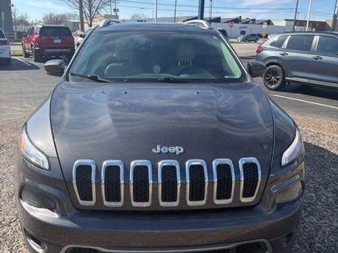 Used 2016 Jeep Cherokee Limited image 8