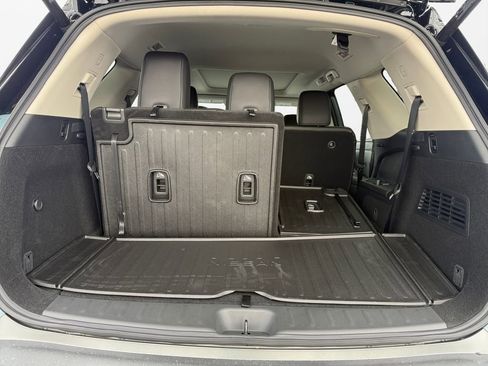 New 2026 Nissan Pathfinder Platinum w/ Cargo Package image 17