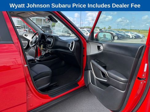 Used 2024 Kia Soul LX w/ Option Group 015 FWD image 30