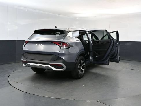 Used 2023 Kia Sportage EX AWD/4WD image 29
