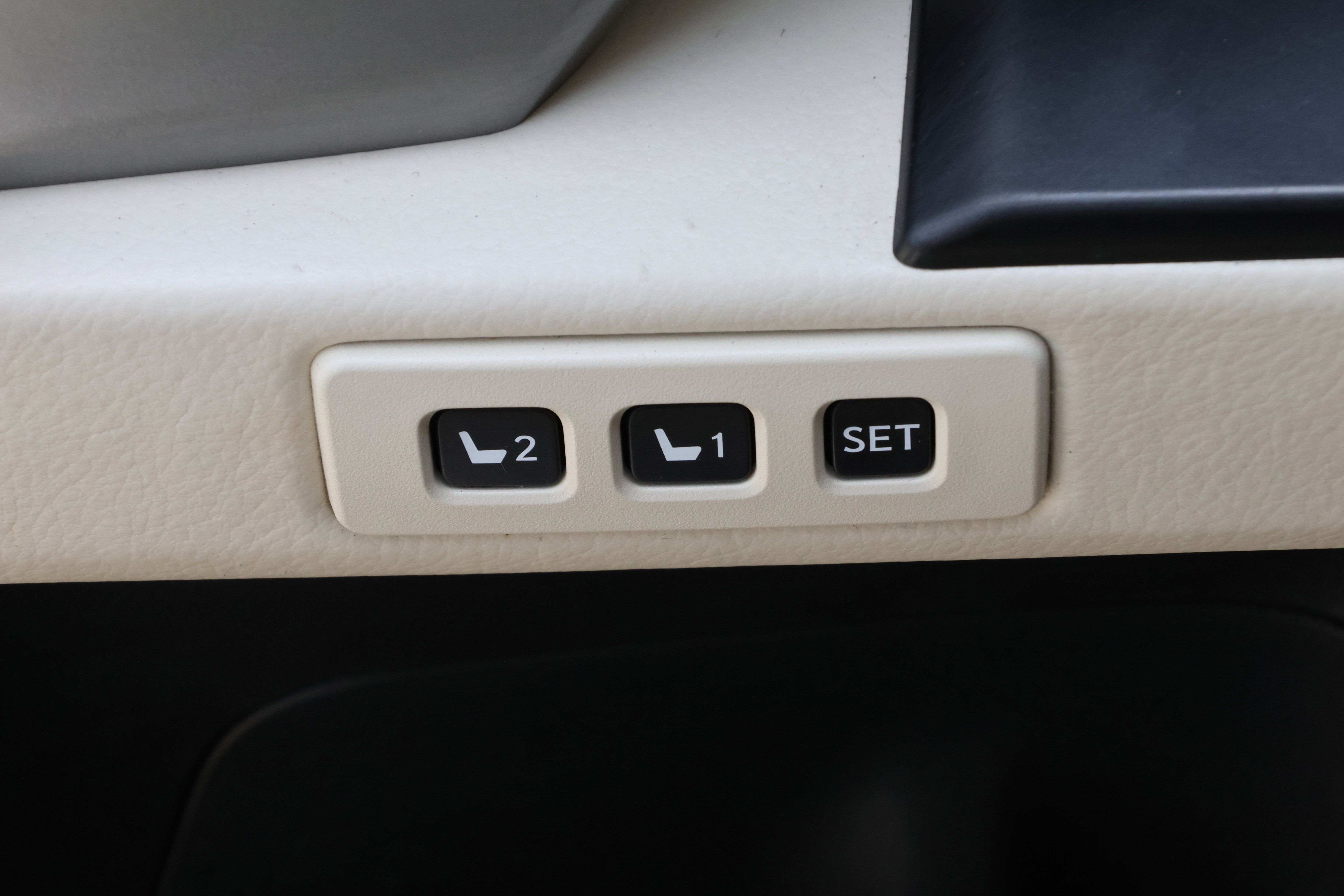Used 2023 Lexus GX 460 Premium AWD/4WD image 14