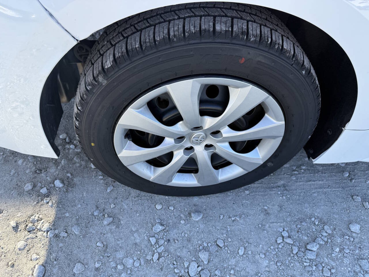 Used 2025 Toyota Corolla LE FWD image 27