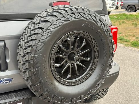 Used 2023 Ford Bronco Black Diamond AWD/4WD image 15