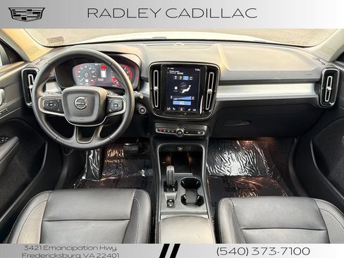 Used 2021 Volvo XC40 T5 Momentum AWD/4WD image 13