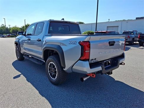 New 2025 Toyota Tacoma TRD Off-Road image 3