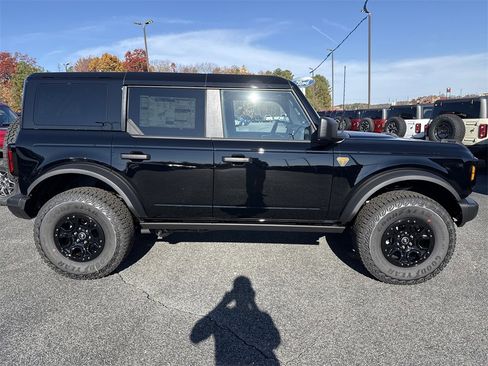 New 2025 Ford Bronco Badlands w/ Sasquatch Package image 8