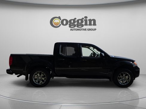 Used 2021 Nissan Frontier SV image 6