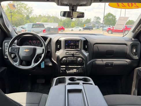 Used 2021 Chevrolet Silverado 2500 Custom w/ Custom Convenience Package AWD/4WD image 18