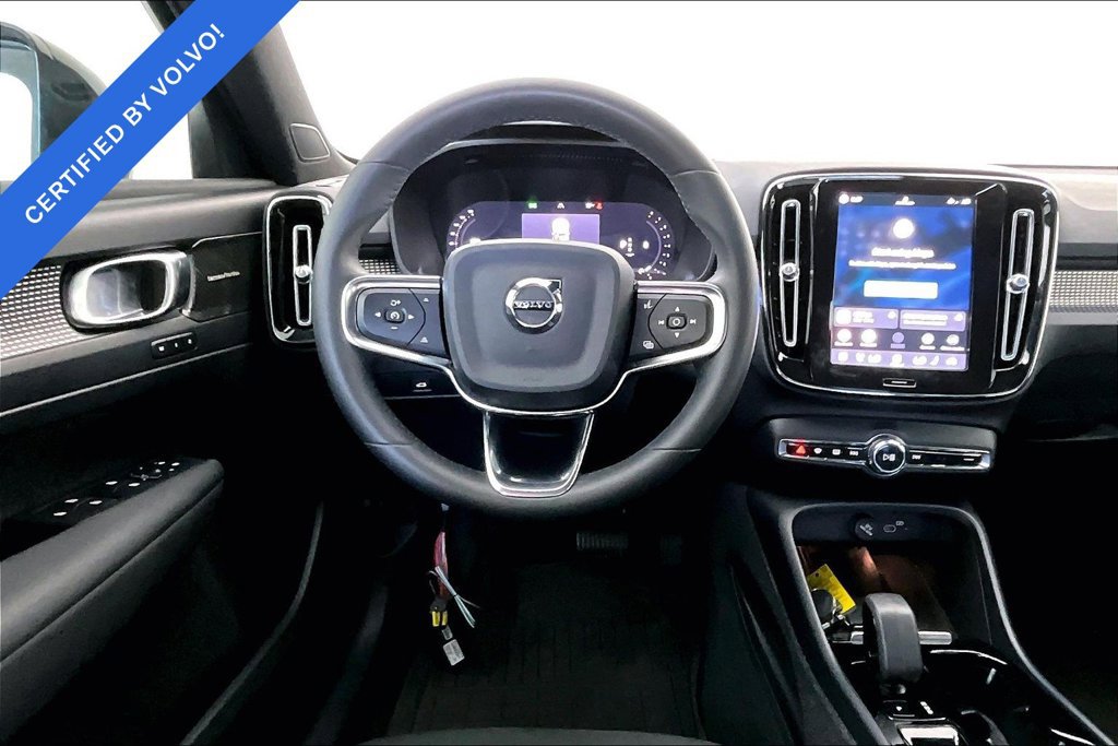 Used 2024 Volvo XC40 B5 Plus w/ Protection Package Premier AWD/4WD image 6
