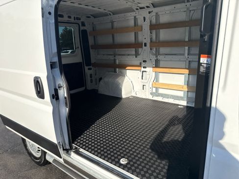 Used 2025 RAM ProMaster 2500 w/ U-Haul Equipment Group FWD image 12