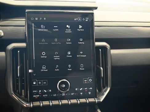 New 2026 GMC Acadia AT4 w/ Luxury Package AWD/4WD image 15